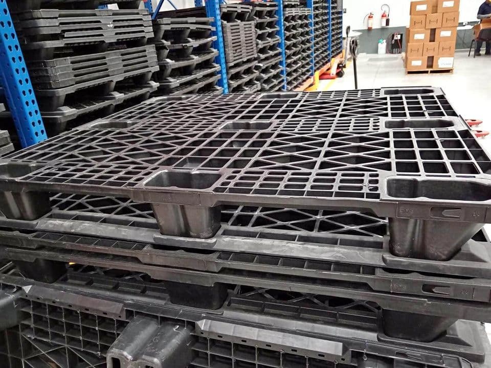 120 x 100 cm Used Nestable Plastic Pallets- Ellicott City, MD 21043