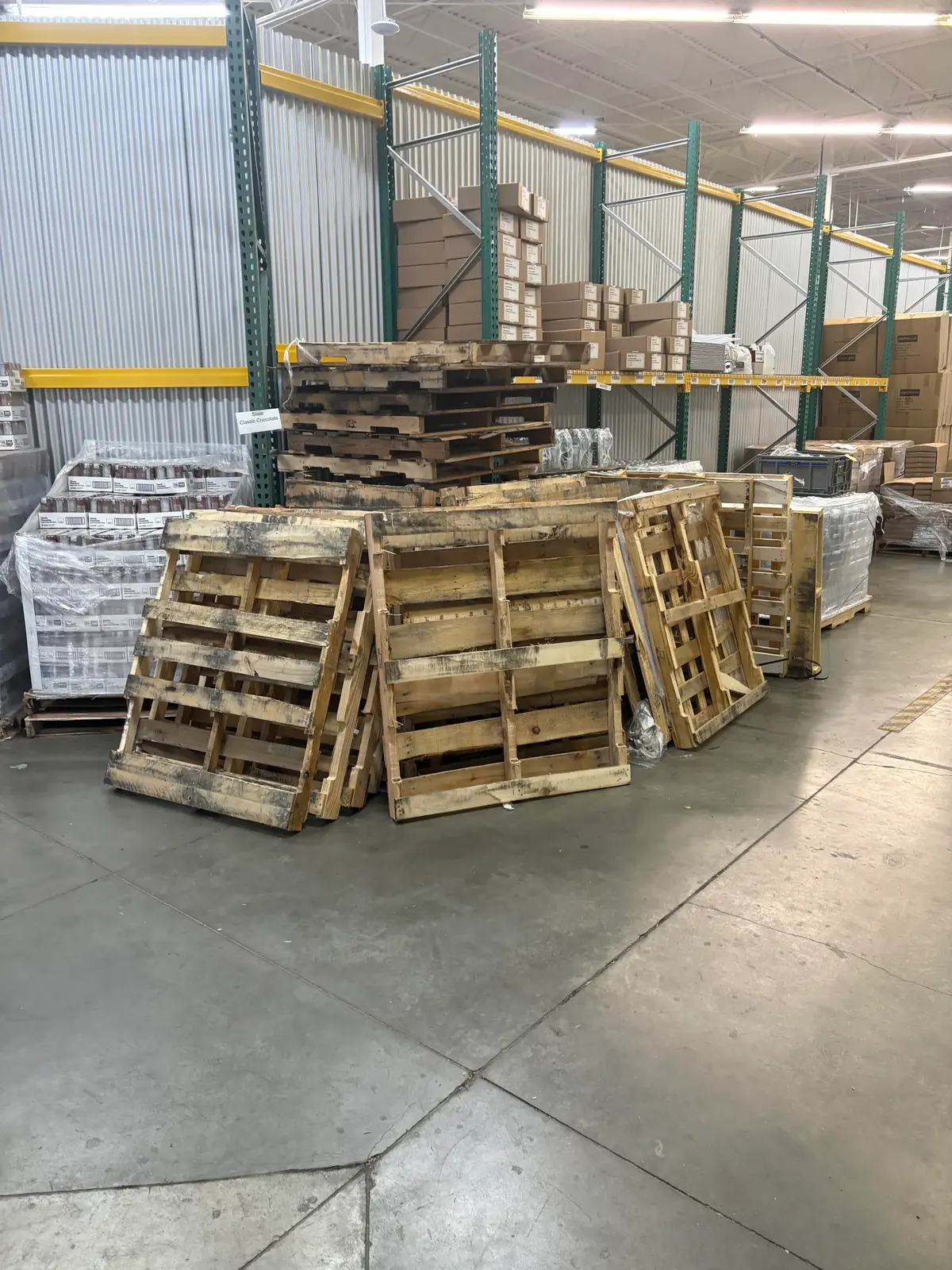 Grade B 48x40x6 2 Way Stringer Southern Yellow Pine Pallets - Englewood, CO 80112