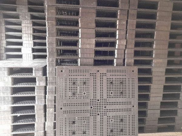 48 x 48 Block Plastic Pallets - Stow OH 44224