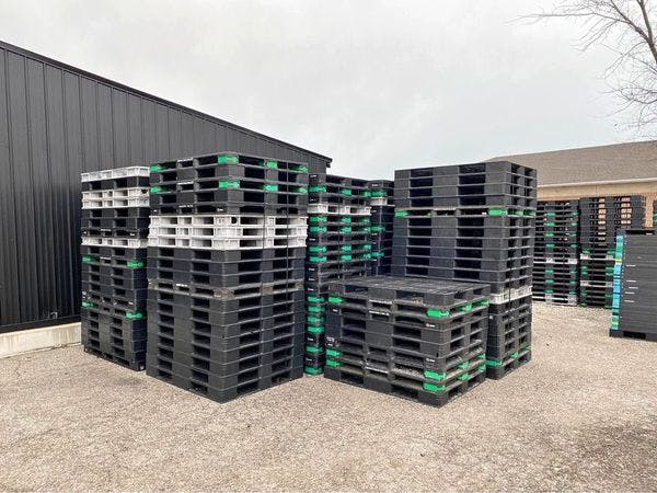 NEW 44" x 56" Stackable Plastic Pallets - Minneapolis MN 55411