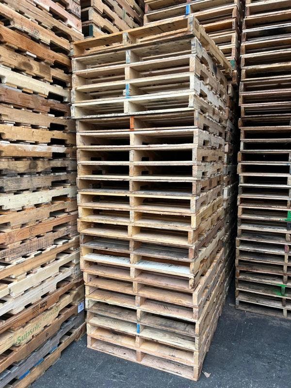 Used 48 x 40 4-way Pallets - Feasterville Trevose PA 19053