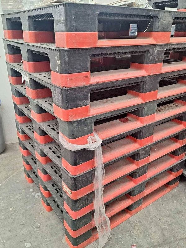 Used 43 x 43 Rackable Plastic Pallets - Exeter NH 03833