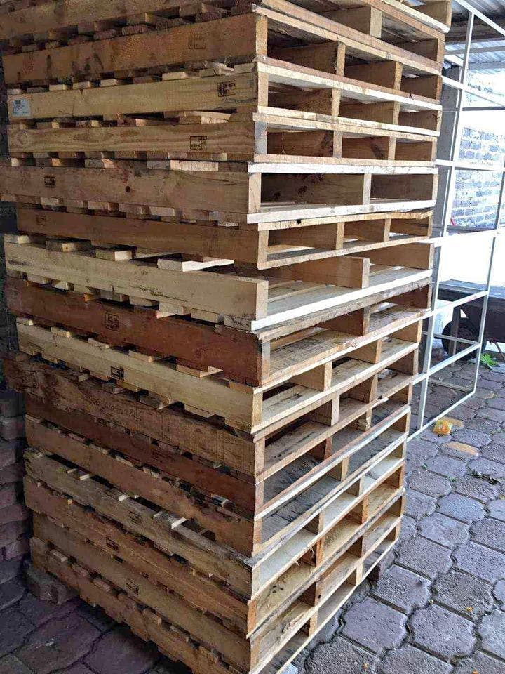 Used 48" x 48" 2-way Pallets - Sioux Falls, SD 57106