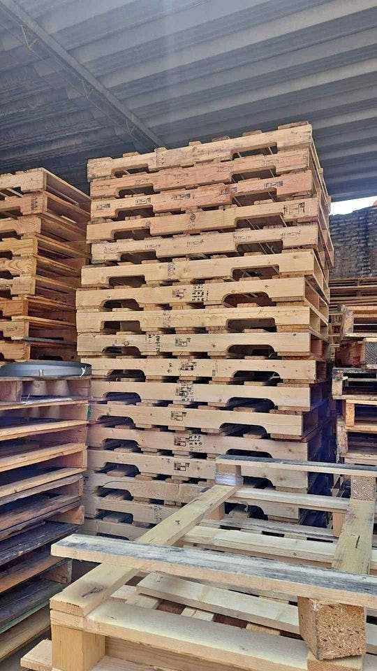 New Heat Treated 48" x 48" Wood Pallets - Manchester, NH 03103